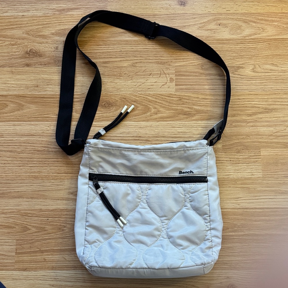 Bench Quilted Messenger Bag ✨
